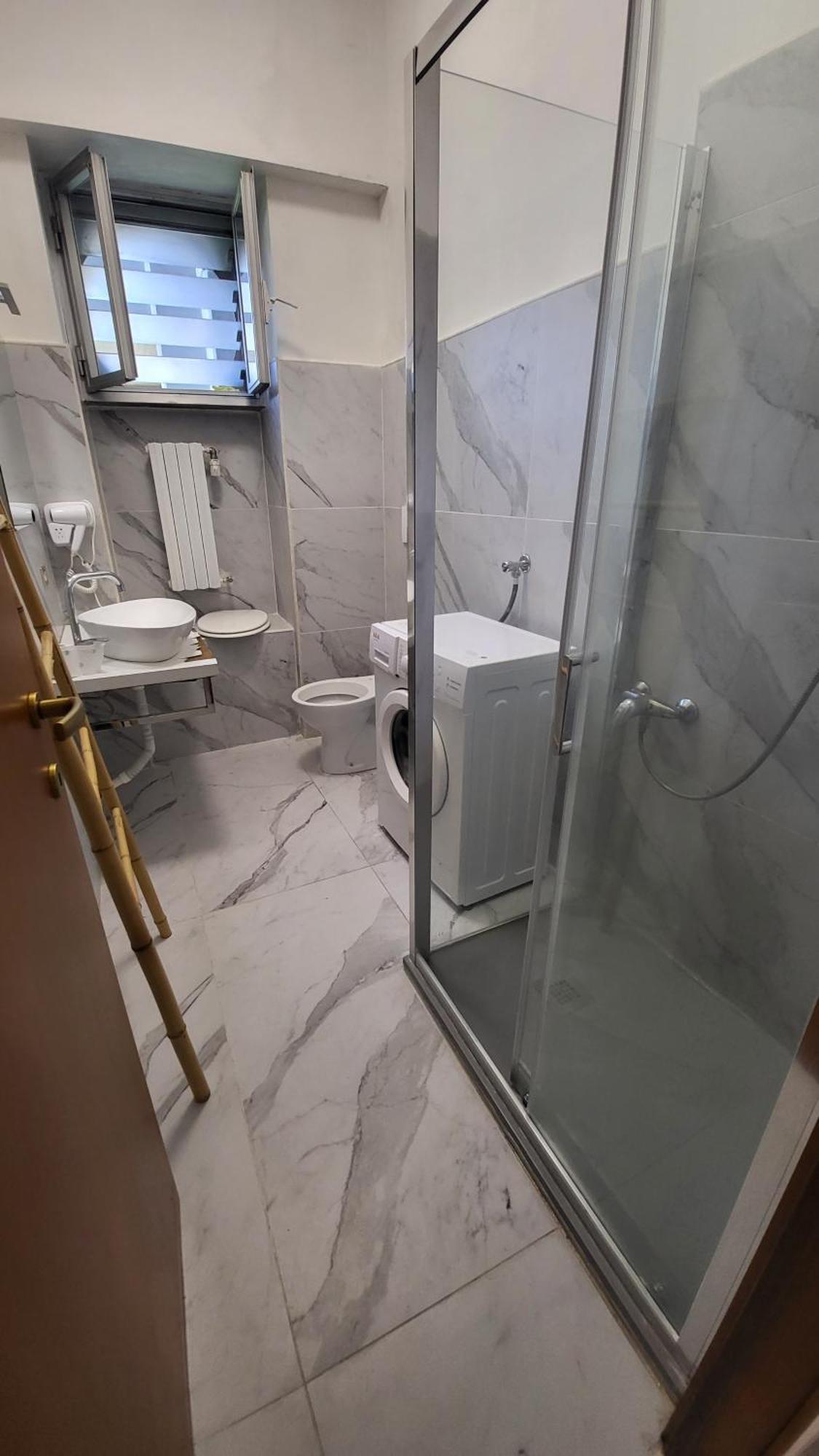 Toma Apartment Trilocale Moderno Per Max 6 Persone Milan Bagian luar foto