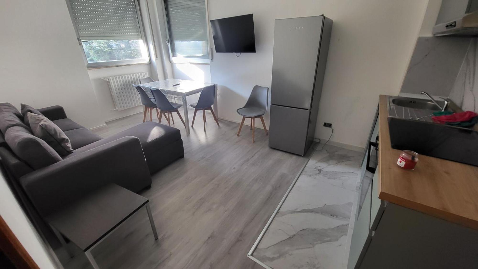 Toma Apartment Trilocale Moderno Per Max 6 Persone Milan Bagian luar foto