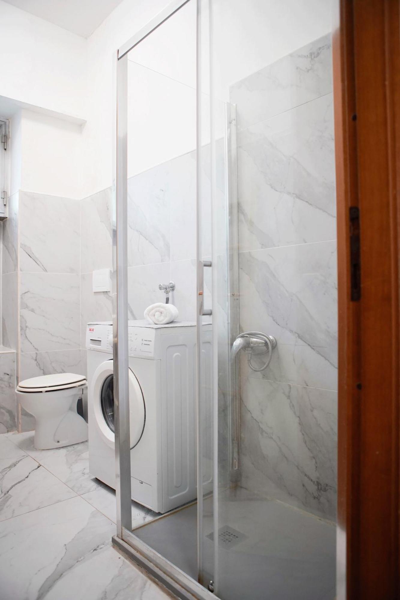 Toma Apartment Trilocale Moderno Per Max 6 Persone Milan Bagian luar foto