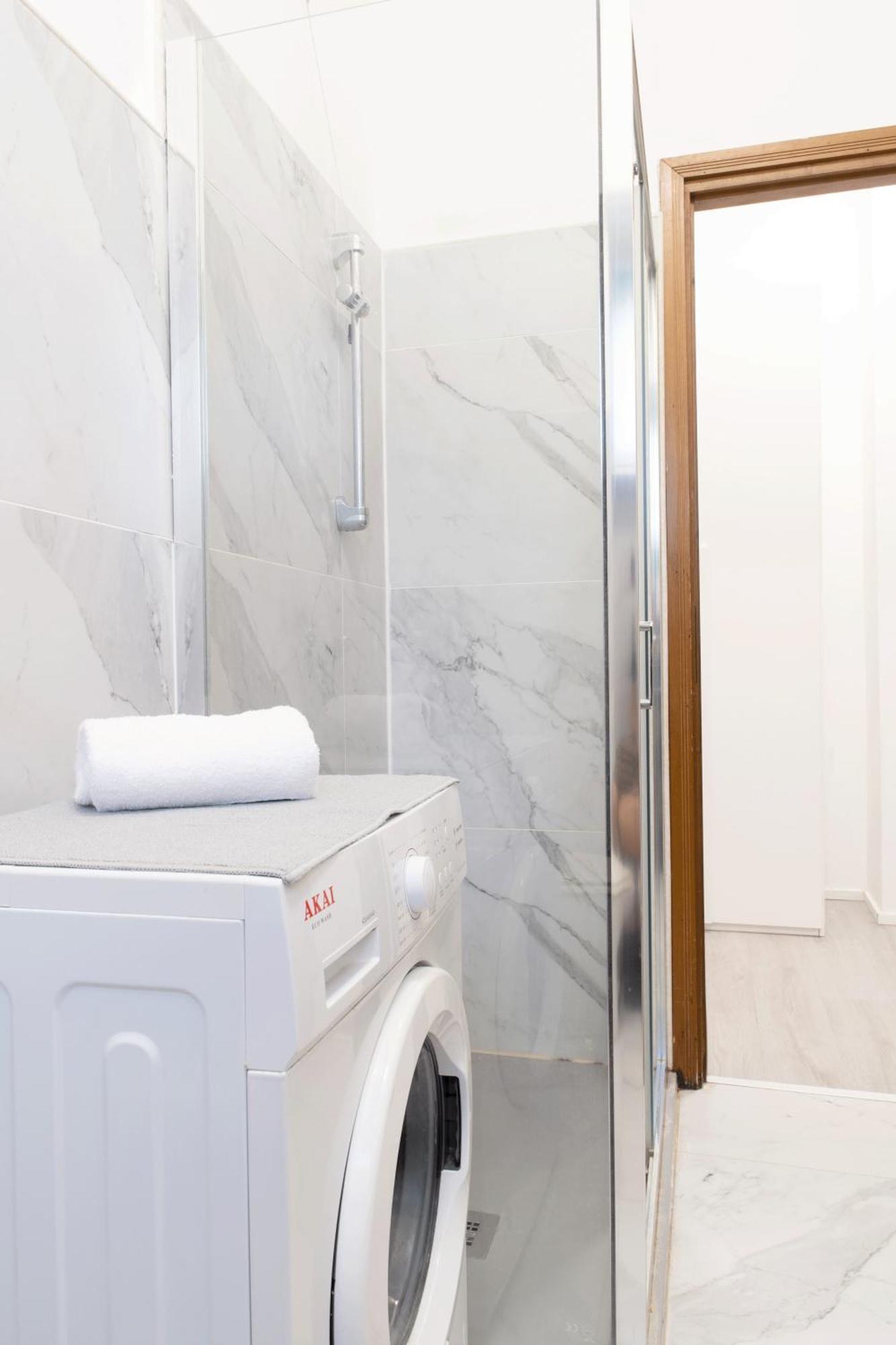Toma Apartment Trilocale Moderno Per Max 6 Persone Milan Bagian luar foto